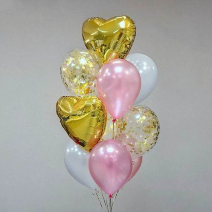 Облако шаров "Рози голд" в Иркутске