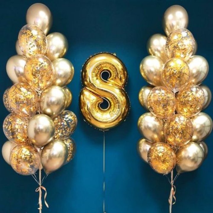 Цифра с фонтанами шаров  в Иркутске