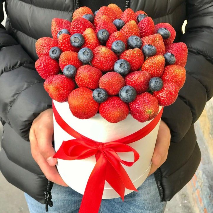 Клубничный бокс №3 в Иркутске