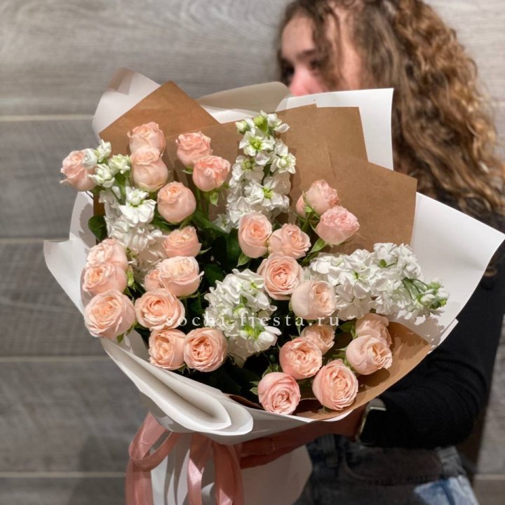 Букет бомбасти и маттиола в Иркутске