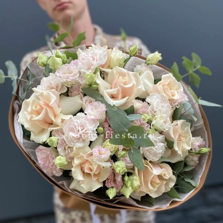  Букет кремовых роз "Мокко" в Иркутске