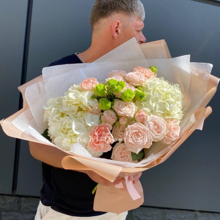 Авторский букет "Нежный крем" в Иркутске