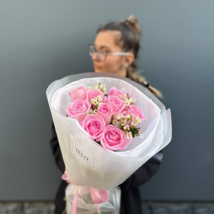 Букет розовых роз  в Иркутске