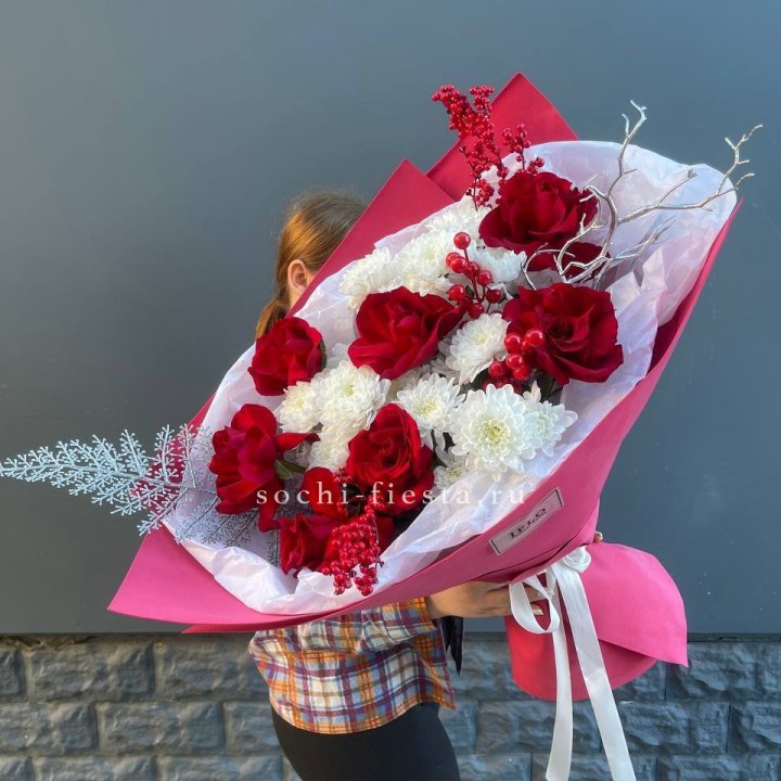 Букет "Яркая зима" в Иркутске