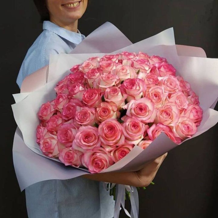 101 роза Джумилия в оформлении  в Иркутске