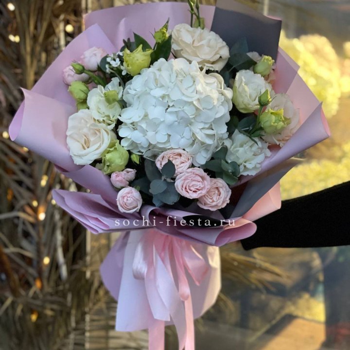 Букет с гортензией №3 в Иркутске