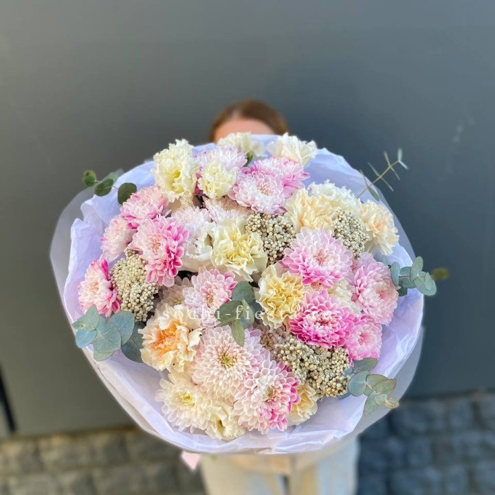 Букет из стойких цветов  в Иркутске