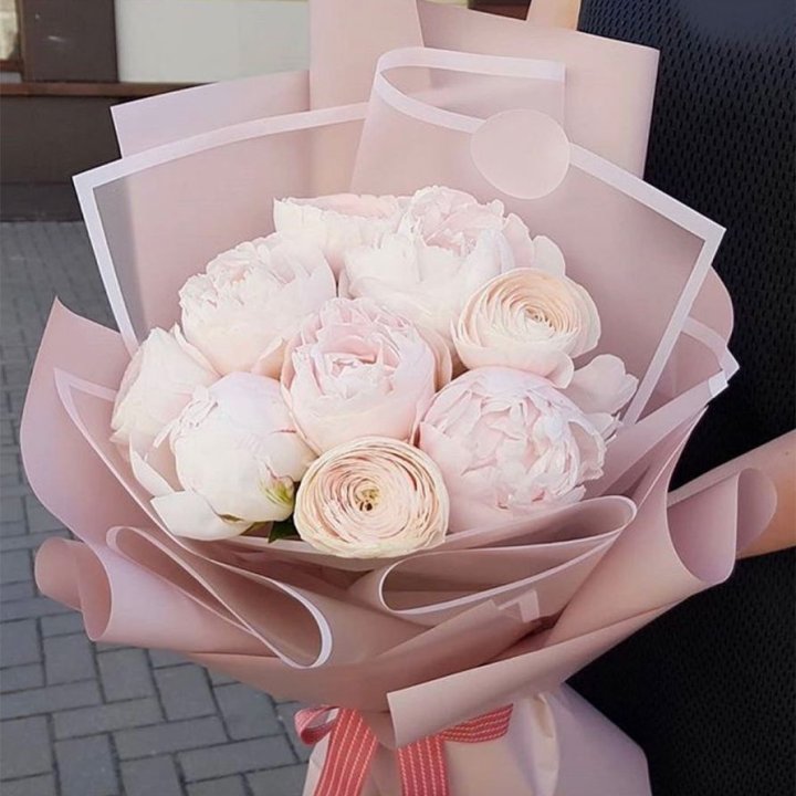 Пионы и ранункулюсы в Иркутске