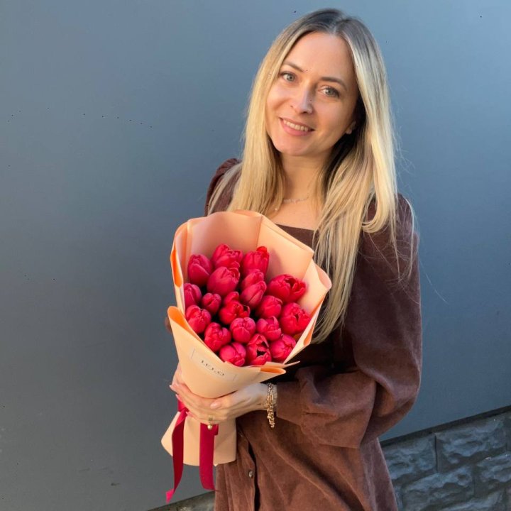  19 красных тюльпанов в Иркутске