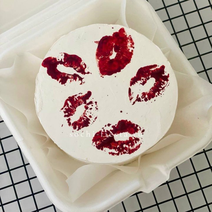 Бенто-торт "Поцелуй" в Иркутске