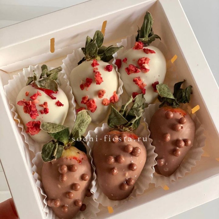 Клубника в шоколаде 6 ягод в Иркутске