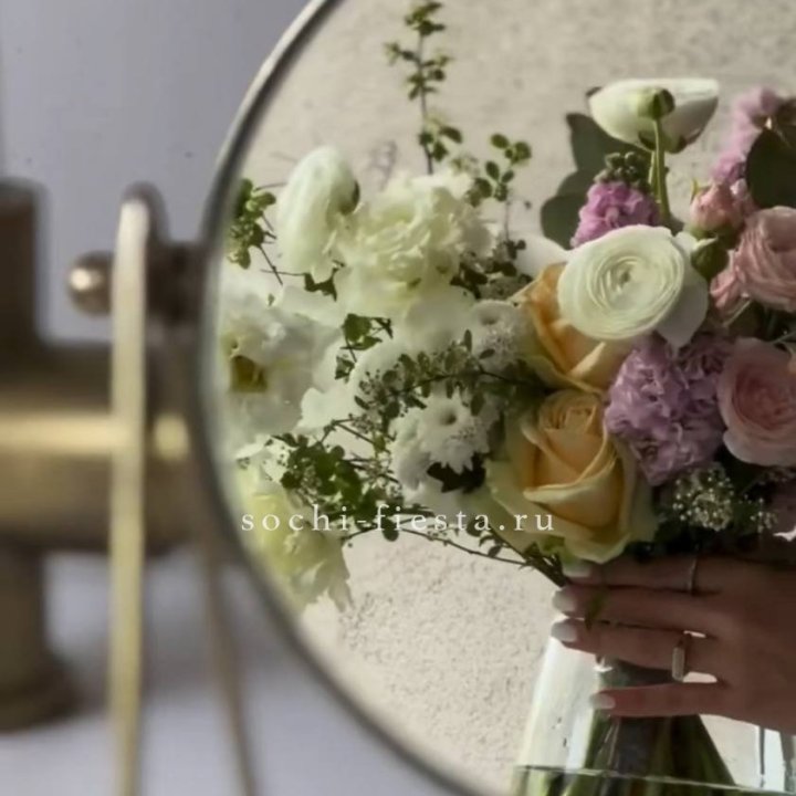 Цветочная подписка "Пакет средний" в Иркутске