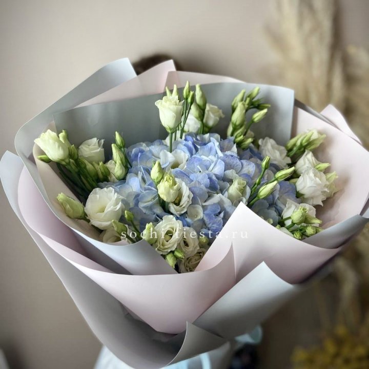 Букет с гортензией "Адель" в Иркутске
