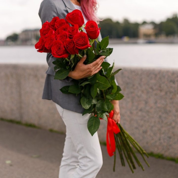 15 метровых голландских роз в Иркутске