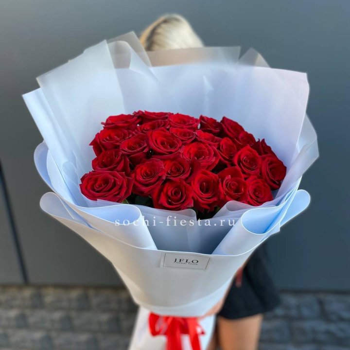 25 высоких роз  в Иркутске