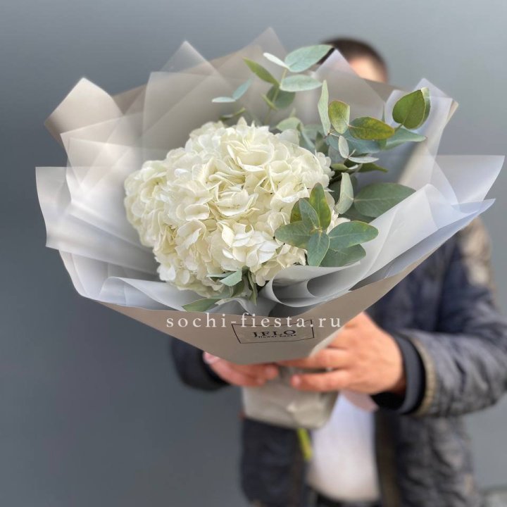  Букет  из белой гортензии в Иркутске