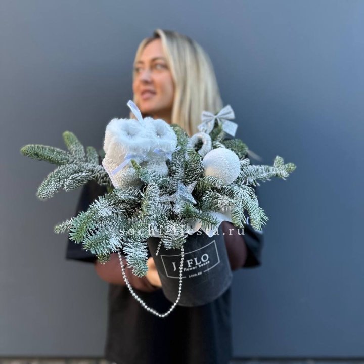 Новогодний бокс "Ботс вайт" в Иркутске