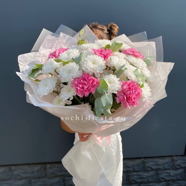  Букет  хризантем и диантусов "Воздушный" в Иркутске