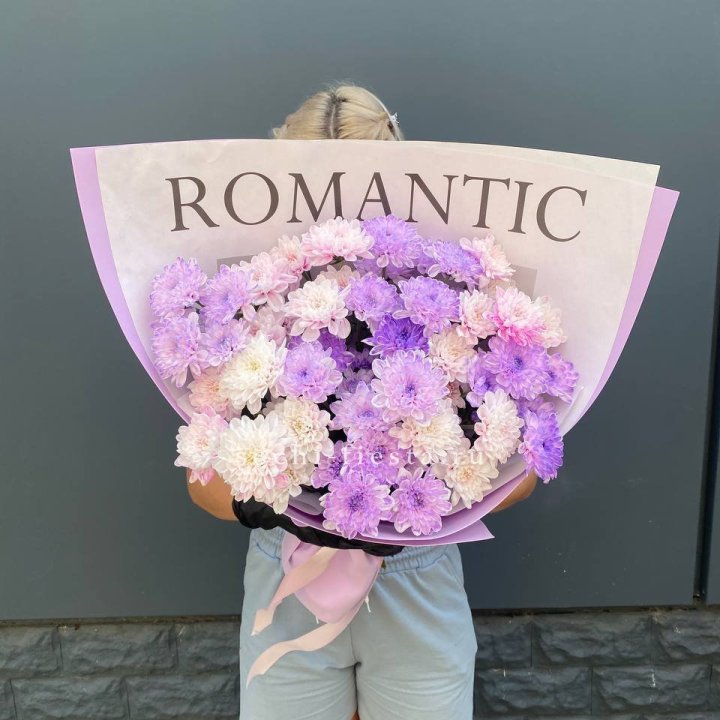 Букет сиреневых хризантем в Иркутске