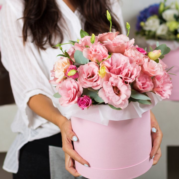 Эустома в шляпной коробке в Иркутске