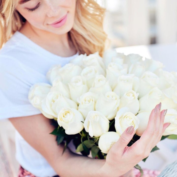 Букет высоких роз "Облака" в Иркутске