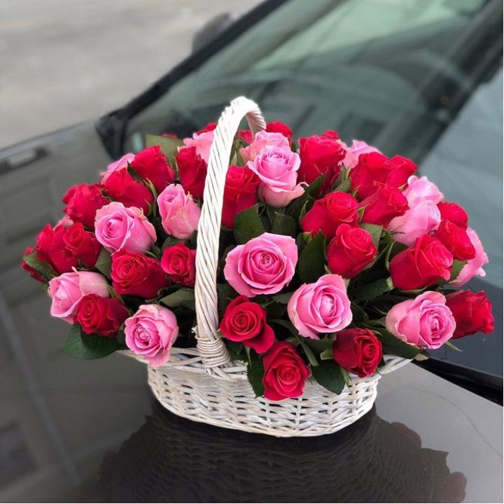 Корзина с розами  в Иркутске