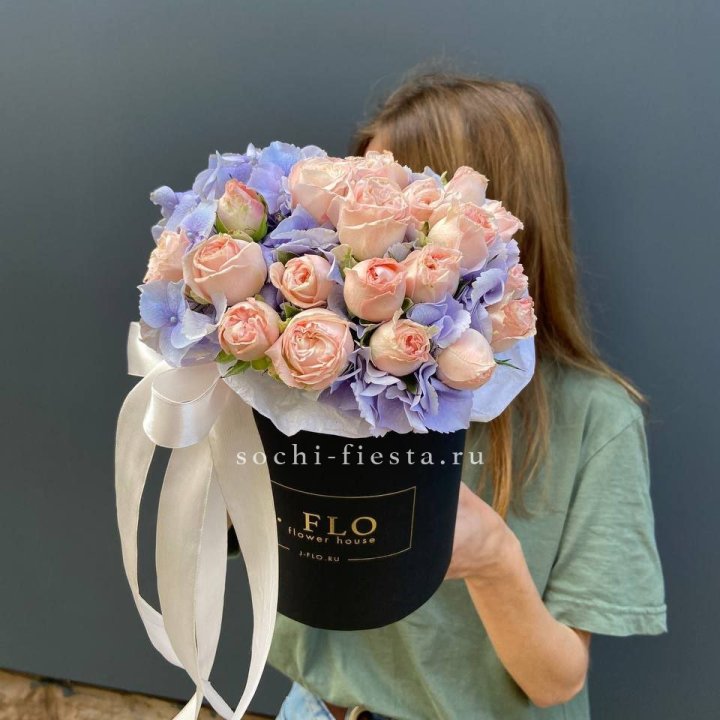 Бокс бомбастик и гортензия в Иркутске