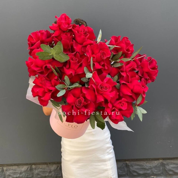 Бокс из 17 французских роз в Иркутске