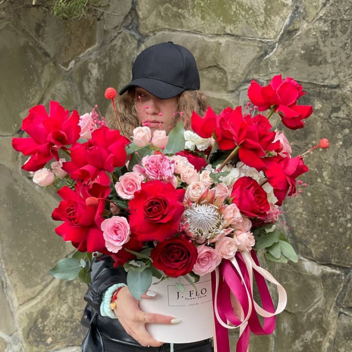 Яркий бокс "Для неё" в Иркутске