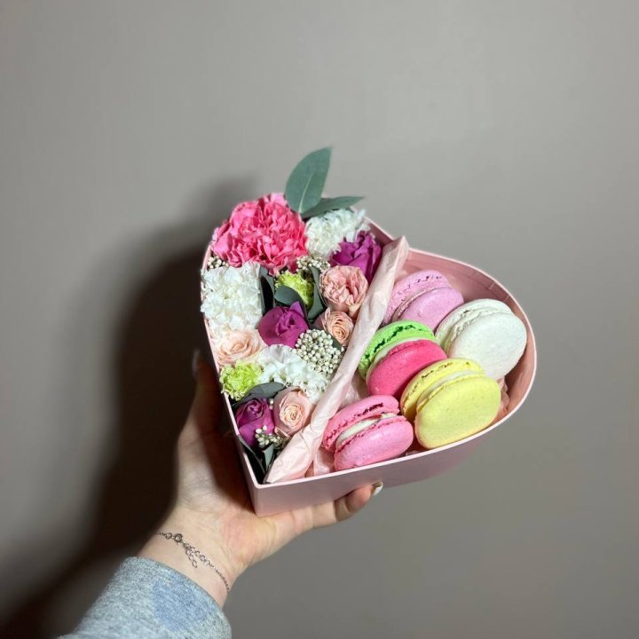 Дуо цветы и макаронсы в Иркутске