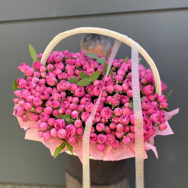 Корзина роз Мисти Баблс 101 в Иркутске