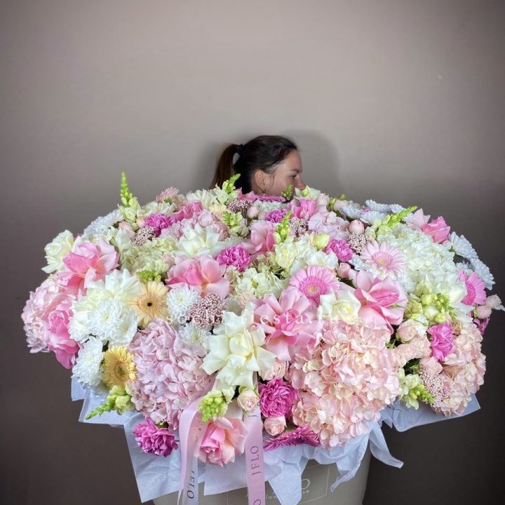 Корзина цветов «Рандеву» в Иркутске