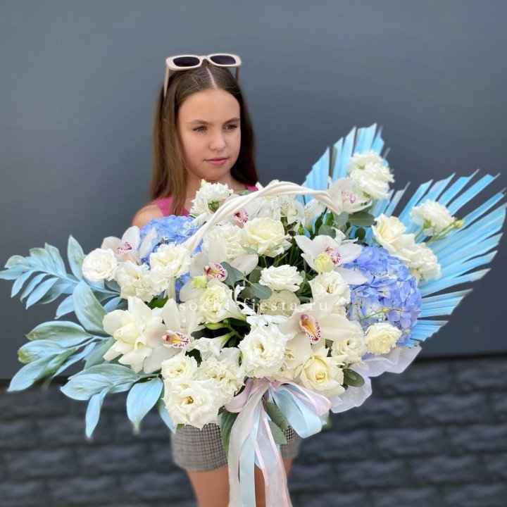Цветочная корзина "Блю винч" в Иркутске