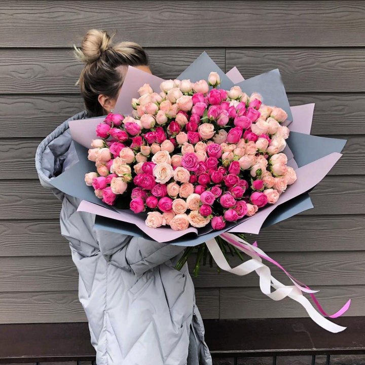 55 роз микс кустовых в Иркутске