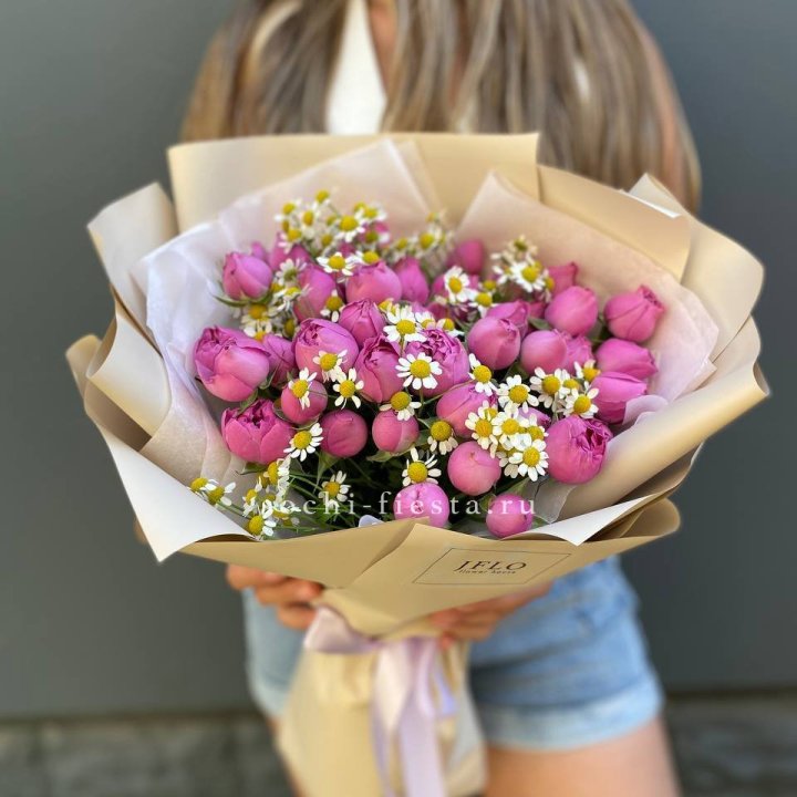 Дуобукет мисти с ромашками  в Иркутске