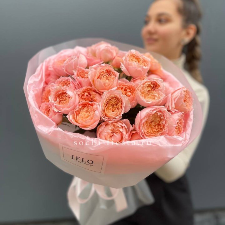 Букет из пионовидных роз Джульетта в Иркутске