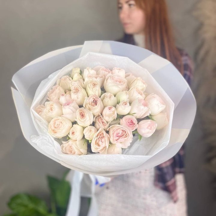 Букет кустовых роз в Иркутске