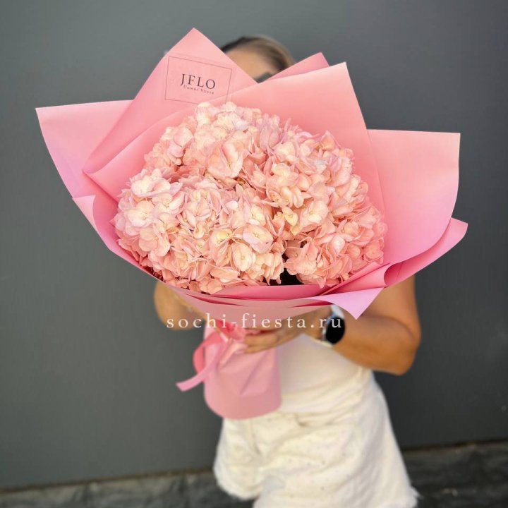 Букет гортензий "Крем" в Иркутске