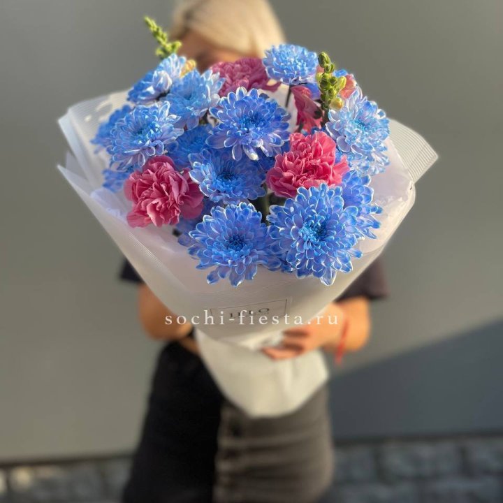 Букет сборный с хризантемой в Иркутске