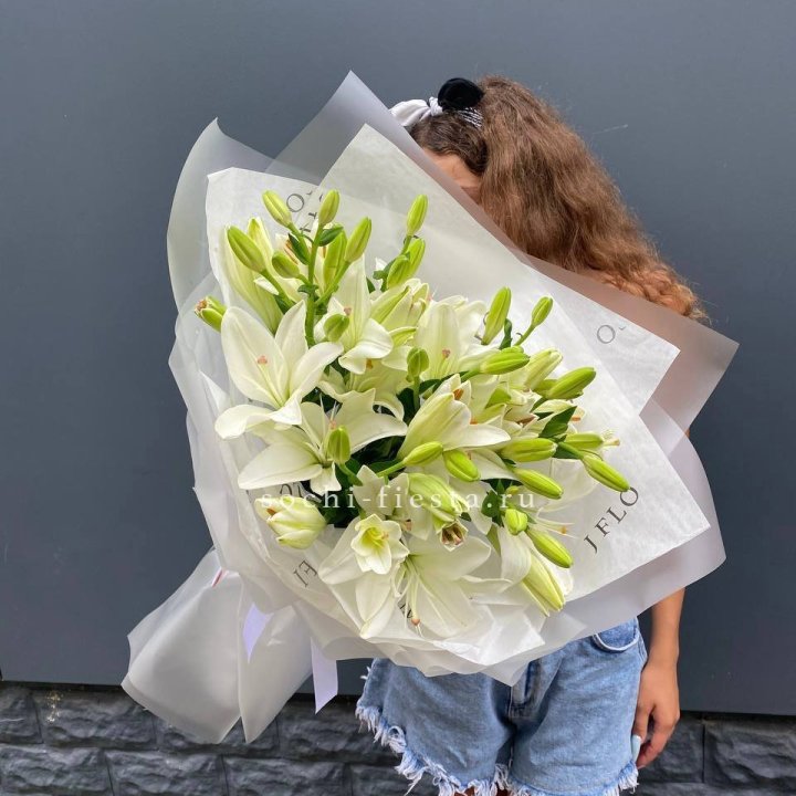 Букет  лилий "Воздушный"  в Иркутске