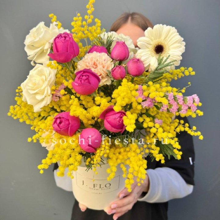 Цветы в боксе "Слобода" в Иркутске