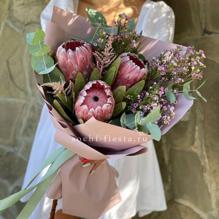 Букет из протеи "Клеопатра"  в Иркутске