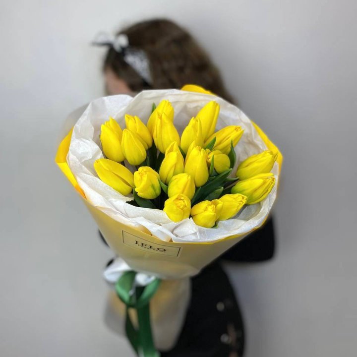  19 жёлтых тюльпанов в Иркутске