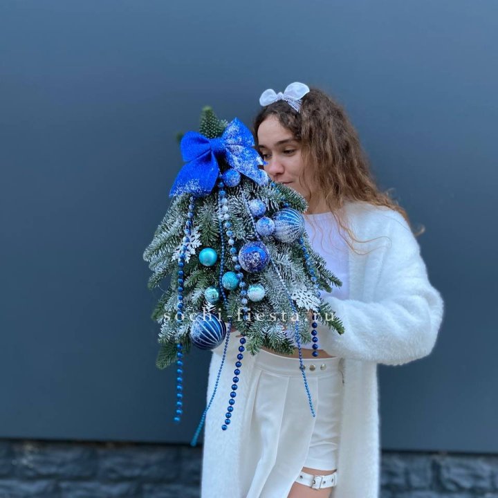 Новогодняя елочка "Блю" в Иркутске
