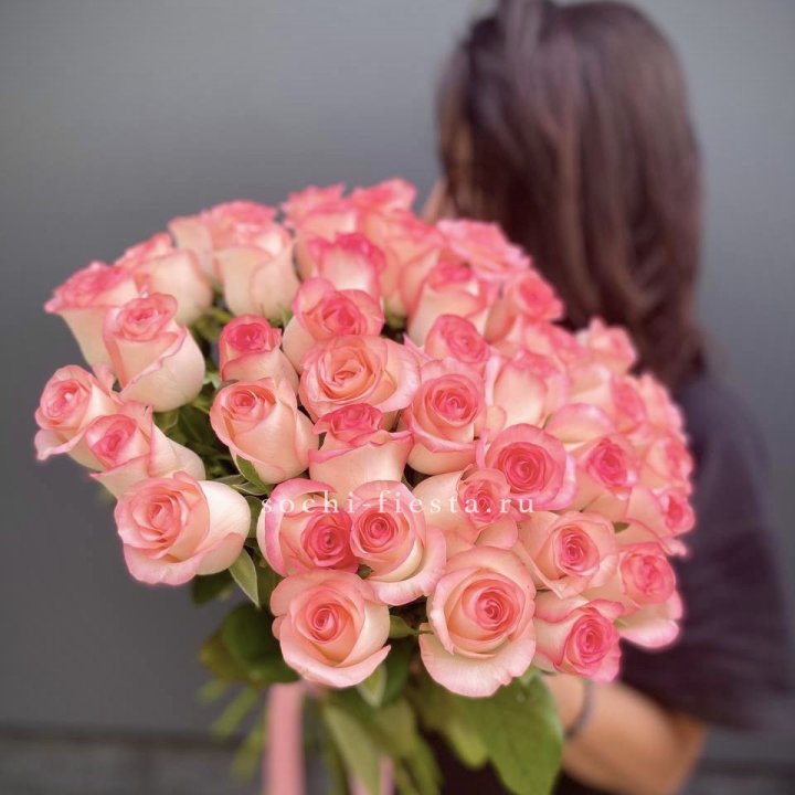 Охапка Роз Джумилия в Иркутске