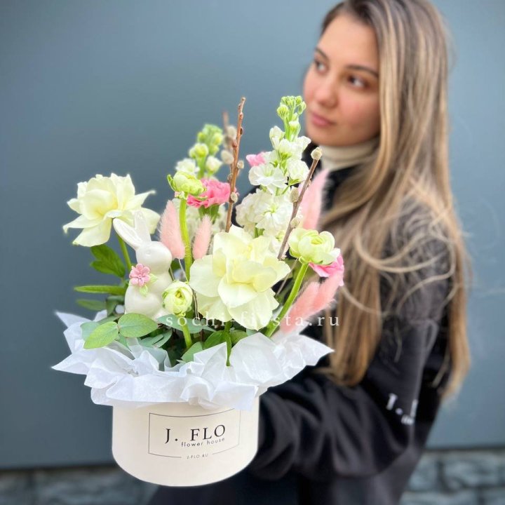 Цветочный бокс "Пасхальная композиция" в Иркутске