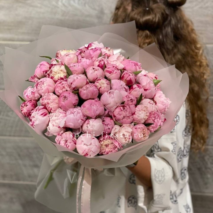 51 розовый пион в Иркутске