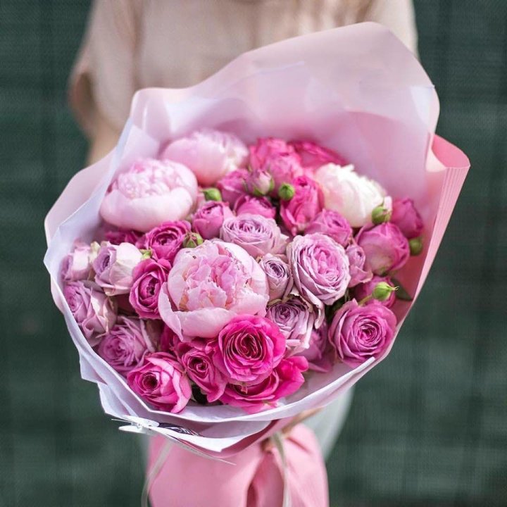 Букет с пионами "Леси" в Иркутске