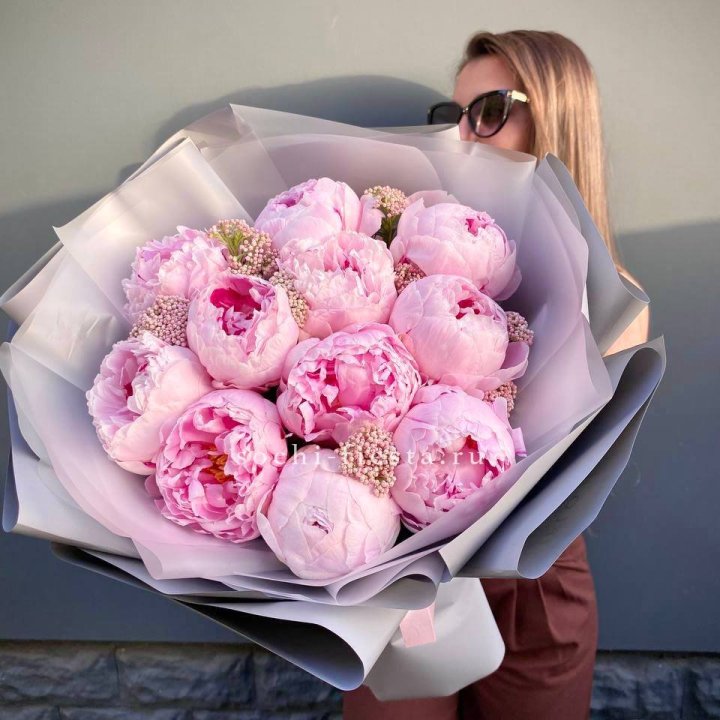 Букет с пионами "Стайл" в Иркутске