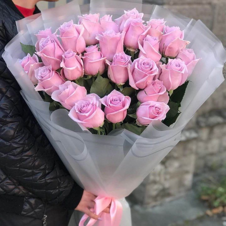 25 высоких розовых роз в Иркутске